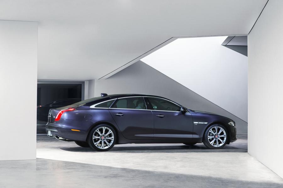  Jaguar XJ L Autobiography 2015 года  (фото 5 из 6)